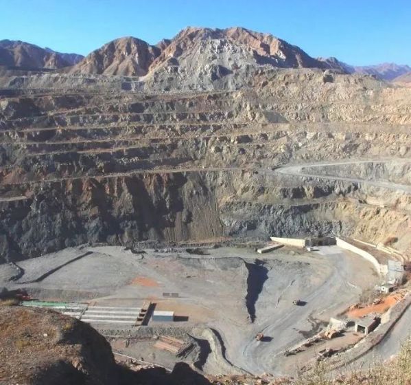 1983年10月27日，公司参与施工的七一九工程荣获“国家质量奖银质奖”